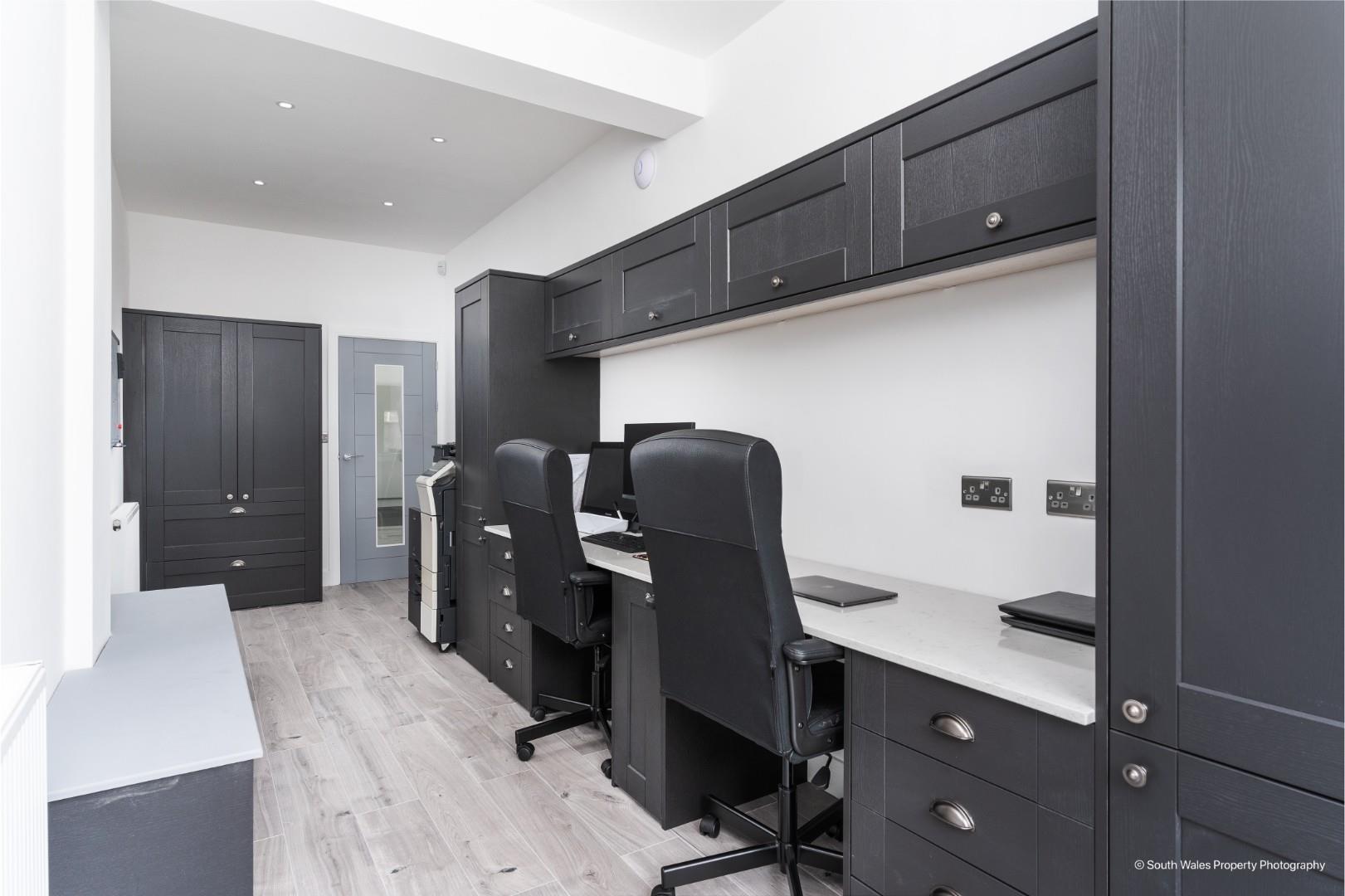 Porthkerry Road, Rhoose, Vale of Glamorgan, CF62 3HD